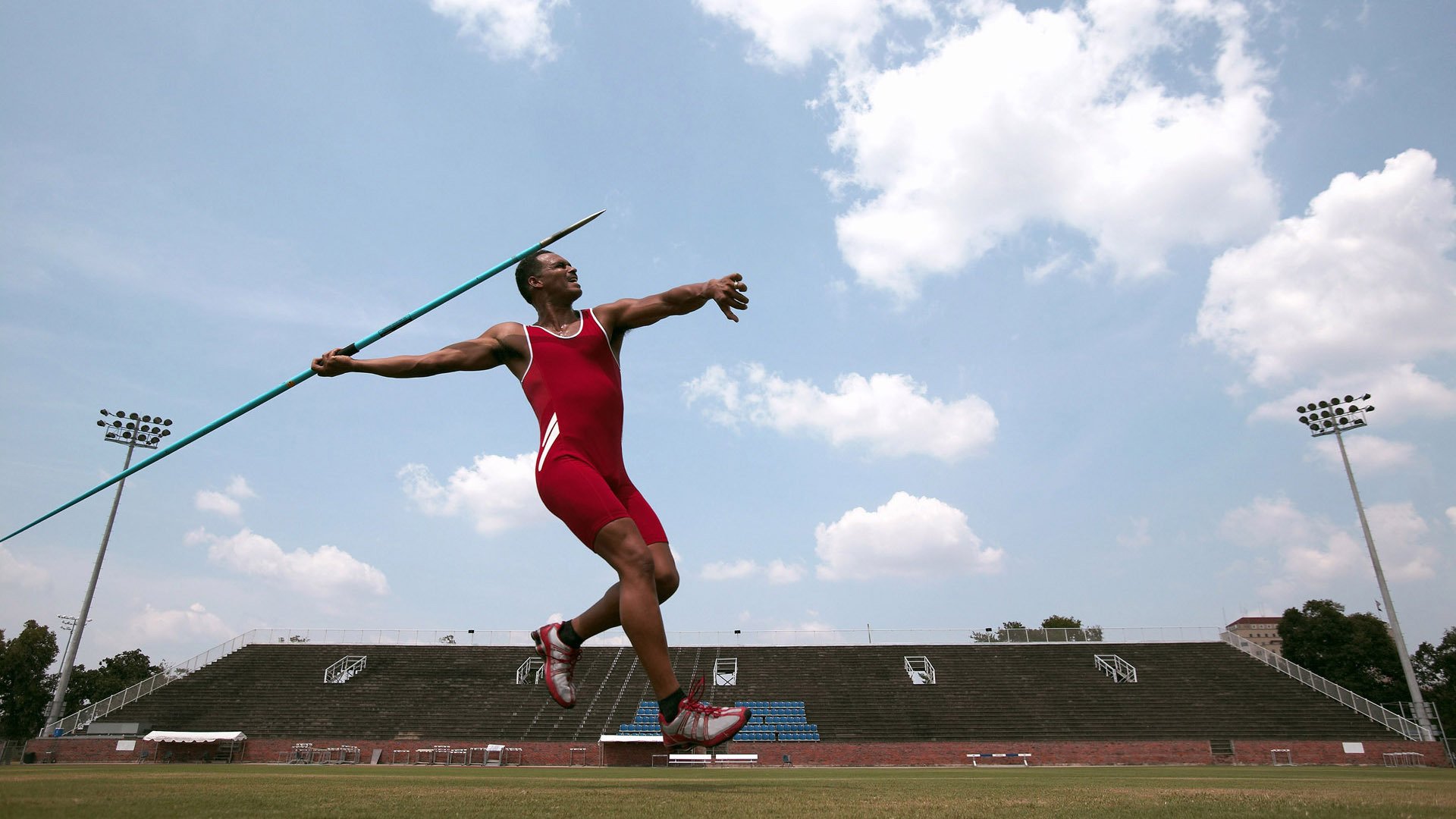世界排名争夺战之夜，乔治末节接管比赛