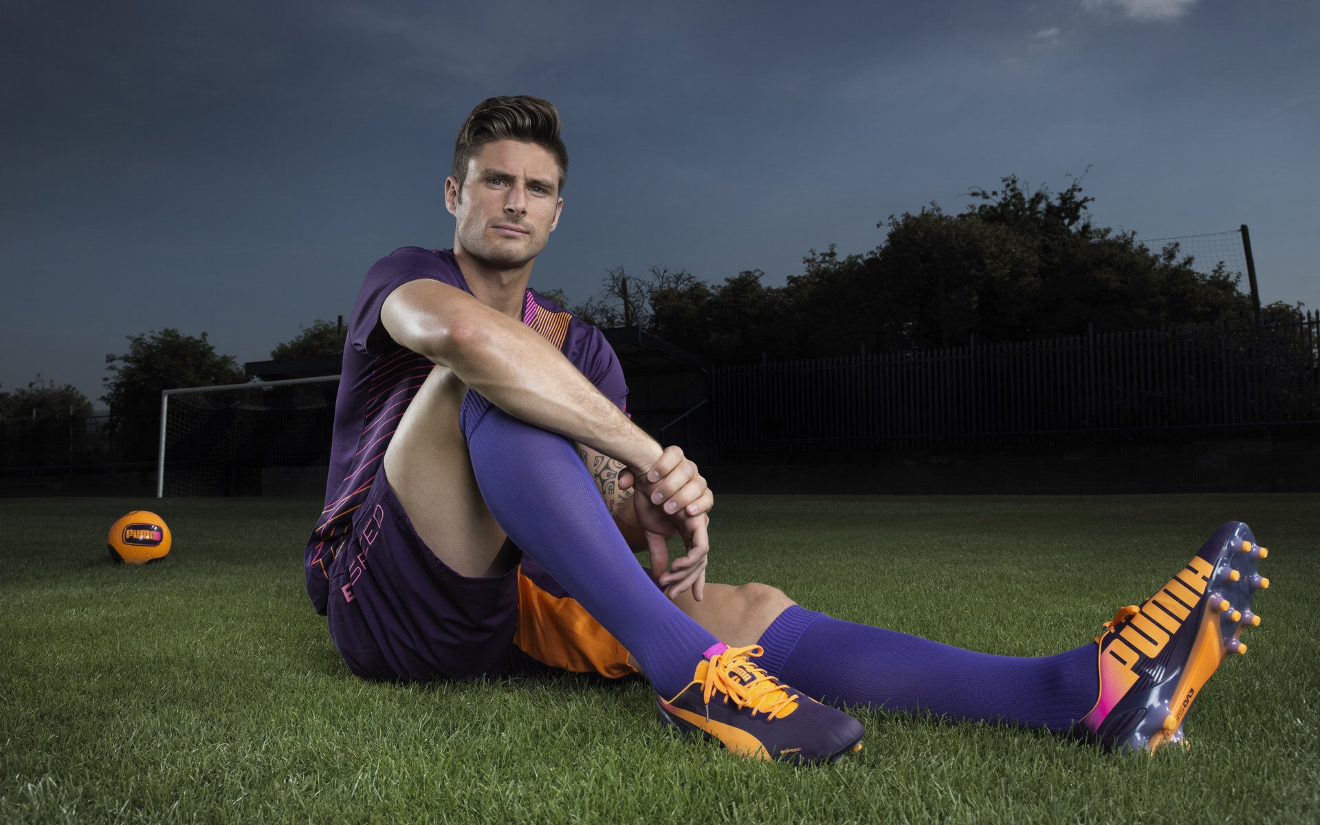 魔术关键战突围开拓者，霍勒迪在英超争冠接管比赛